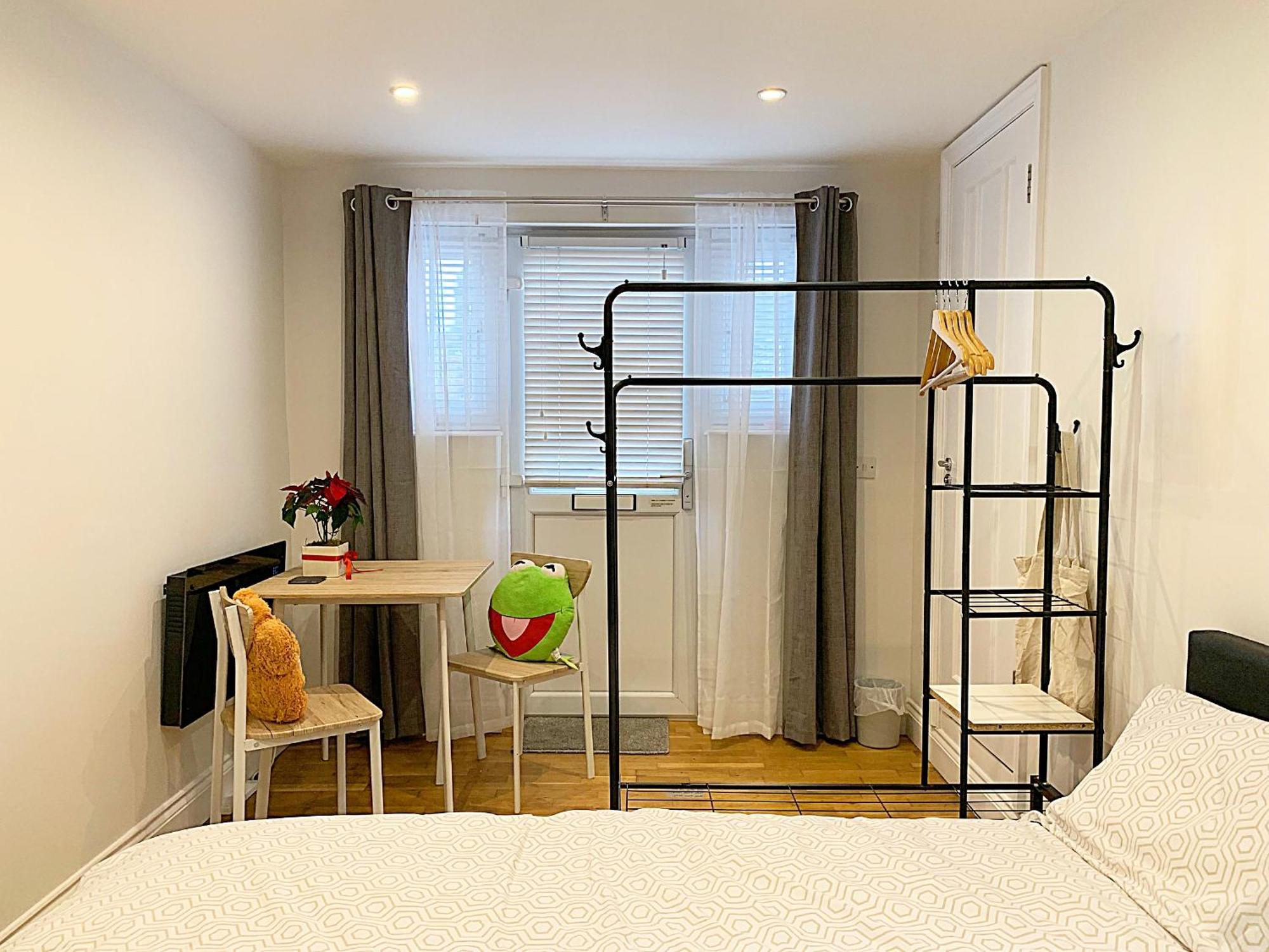 Cozytomari Apartment Londra Exterior foto